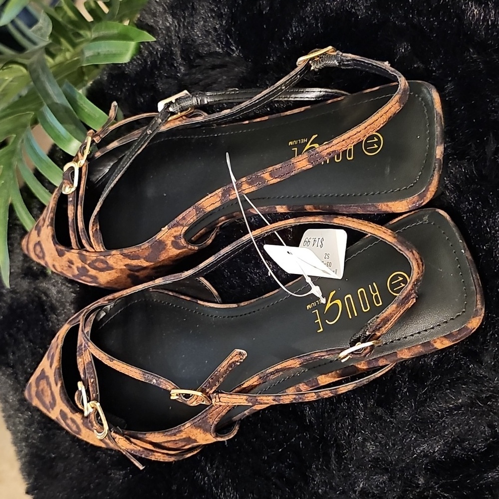 Brown Leopard Print Women's Shoes - Picture 3 of 3